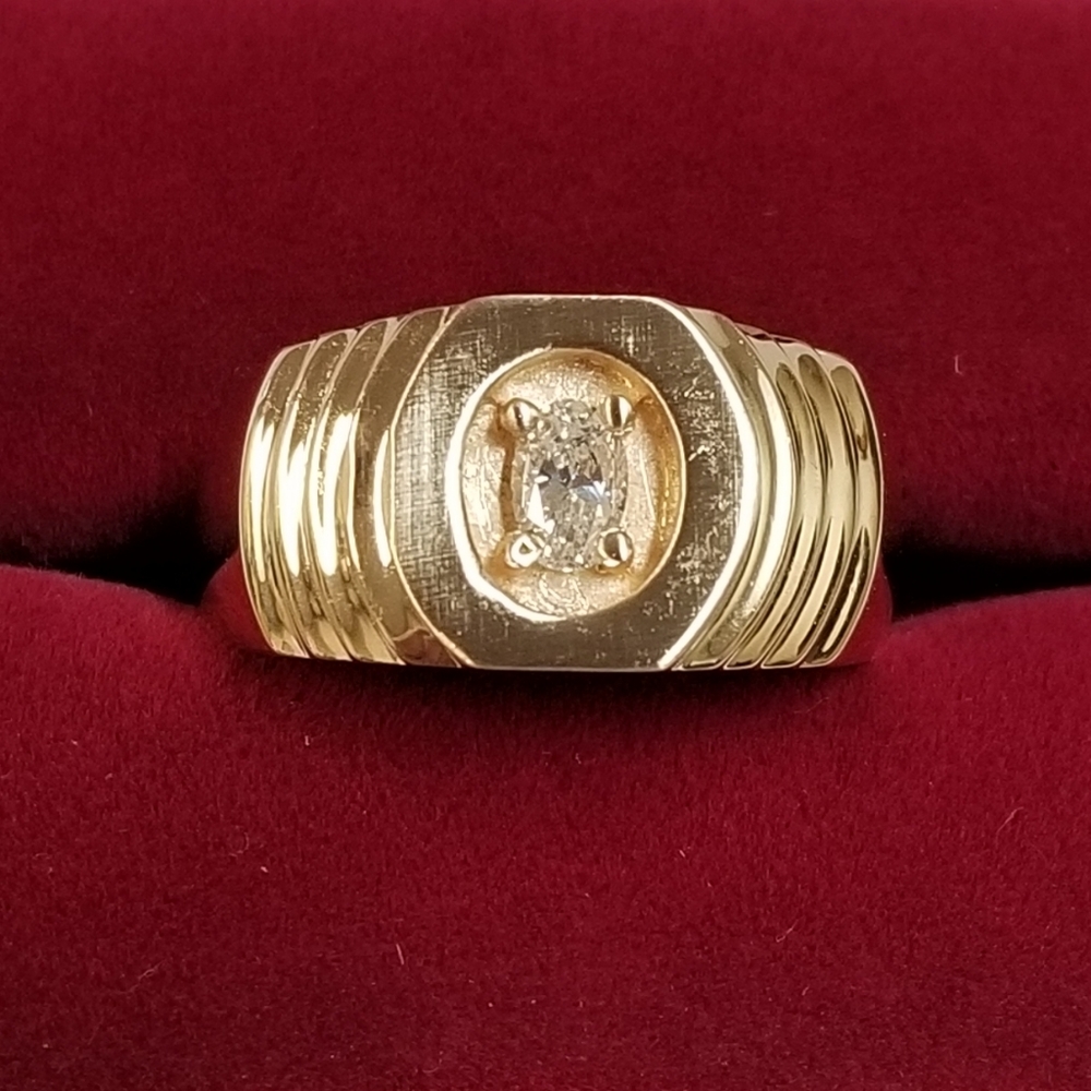 14k Yellow Gold Men's Oval Diamond Ring